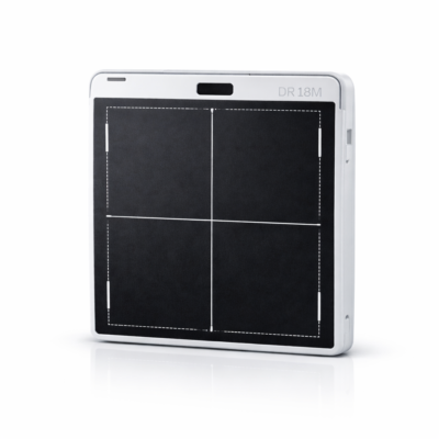 Détecteur DR 18M sur fond blanc